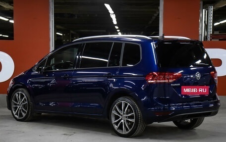 Volkswagen Touran III, 2019 год, 2 298 000 рублей, 7 фотография