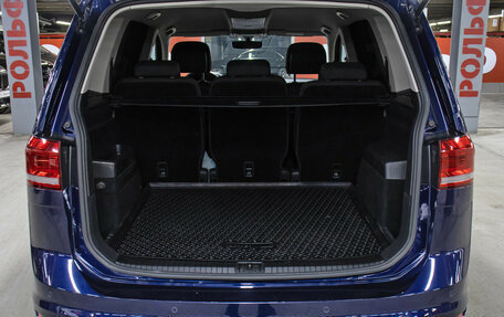 Volkswagen Touran III, 2019 год, 2 298 000 рублей, 10 фотография