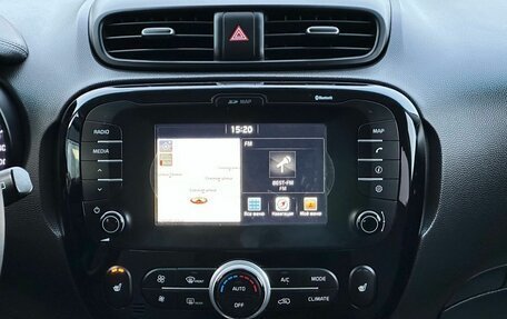 KIA Soul II рестайлинг, 2017 год, 1 799 000 рублей, 25 фотография