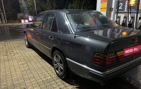 Mercedes-Benz W124, 1991 год, 600 000 рублей, 4 фотография