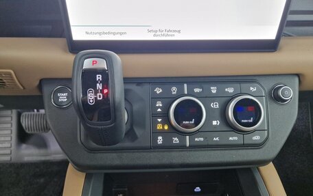 Land Rover Defender II, 2025 год, 19 150 000 рублей, 20 фотография