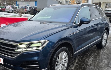 Volkswagen Touareg III, 2018 год, 4 100 000 рублей, 2 фотография