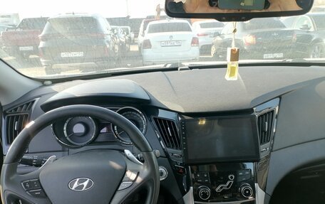 Hyundai Sonata VI, 2012 год, 1 000 000 рублей, 9 фотография