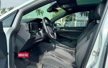 Volkswagen Golf VIII, 2022 год, 1 790 998 рублей, 13 фотография