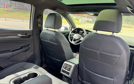 Volkswagen Golf VIII, 2022 год, 1 790 998 рублей, 26 фотография