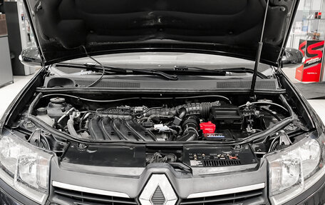 Renault Logan II, 2017 год, 750 000 рублей, 11 фотография