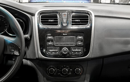 Renault Logan II, 2017 год, 750 000 рублей, 18 фотография