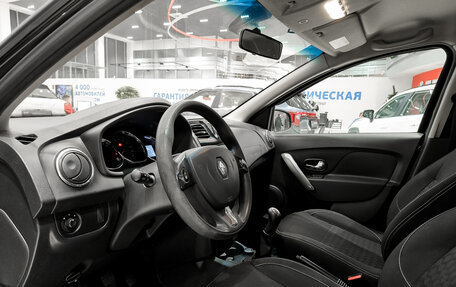 Renault Logan II, 2017 год, 750 000 рублей, 20 фотография