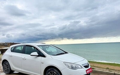 Opel Astra J, 2011 год, 750 000 рублей, 1 фотография