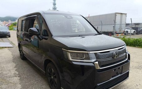 Honda Stepwgn, 2022 год, 2 230 000 рублей, 2 фотография