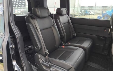 Honda Stepwgn, 2022 год, 2 230 000 рублей, 10 фотография