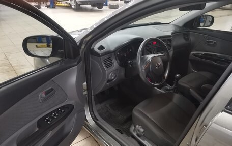 KIA Rio II, 2010 год, 615 000 рублей, 10 фотография