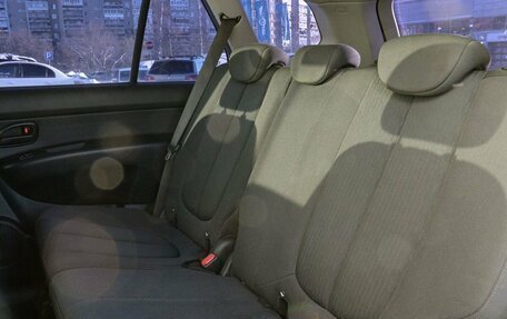 KIA Carens III (RP), 2007 год, 659 000 рублей, 17 фотография