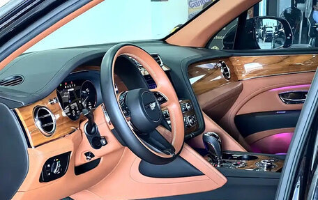 Bentley Bentayga I, 2021 год, 28 524 400 рублей, 37 фотография