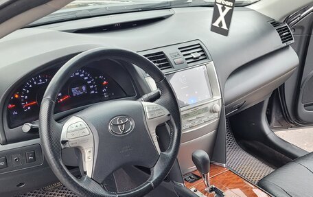 Toyota Camry, 2010 год, 760 000 рублей, 26 фотография