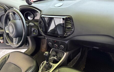 Jeep Compass II, 2018 год, 2 200 000 рублей, 16 фотография