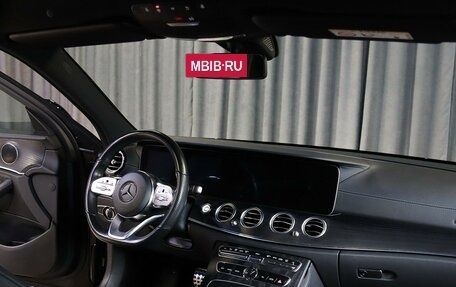 Mercedes-Benz E-Класс, 2019 год, 2 939 000 рублей, 5 фотография