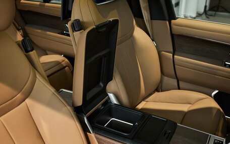 Land Rover Range Rover IV рестайлинг, 2025 год, 28 000 000 рублей, 15 фотография