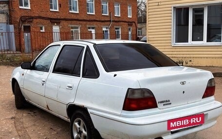 Daewoo Nexia I рестайлинг, 2001 год, 110 000 рублей, 4 фотография