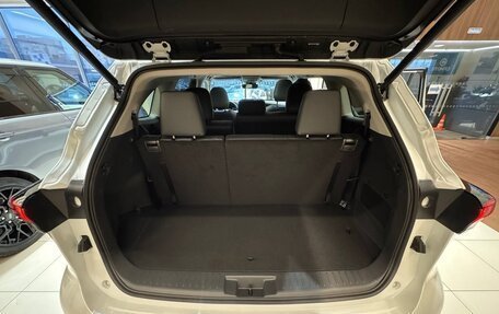 Toyota Highlander, 2025 год, 5 850 000 рублей, 24 фотография