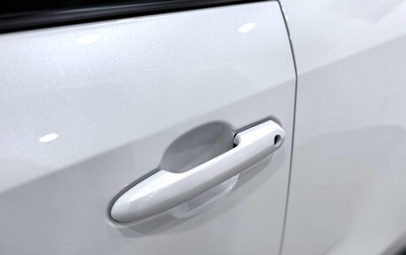 Toyota RAV4, 2025 год, 4 550 000 рублей, 10 фотография