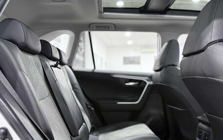 Toyota RAV4, 2025 год, 4 550 000 рублей, 20 фотография