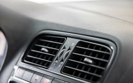 Volkswagen Polo VI (EU Market), 2016 год, 1 098 000 рублей, 22 фотография