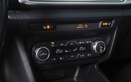 Mazda 3, 2018 год, 1 780 000 рублей, 13 фотография