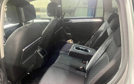 Volkswagen Tiguan II, 2017 год, 2 000 000 рублей, 13 фотография