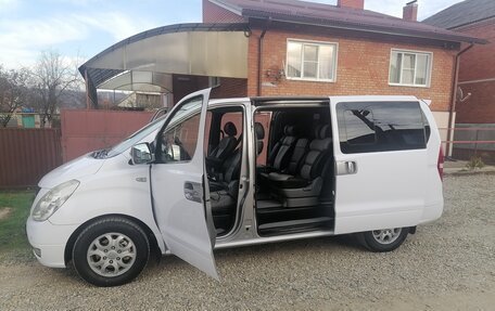 Hyundai Grand Starex Grand Starex I рестайлинг 2, 2014 год, 2 650 000 рублей, 6 фотография