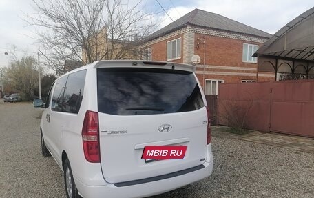 Hyundai Grand Starex Grand Starex I рестайлинг 2, 2014 год, 2 650 000 рублей, 3 фотография