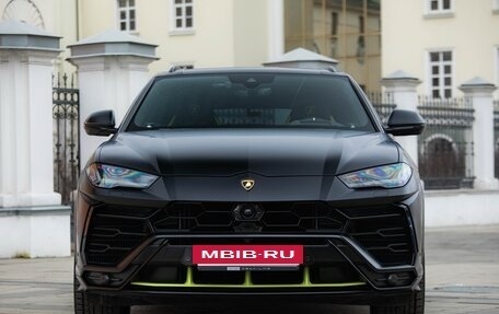 Lamborghini Urus I, 2022 год, 28 000 000 рублей, 2 фотография