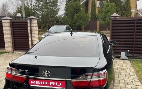 Toyota Camry, 2017 год, 2 650 000 рублей, 4 фотография