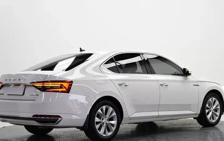 Skoda Superb III рестайлинг, 2021 год, 2 160 000 рублей, 5 фотография