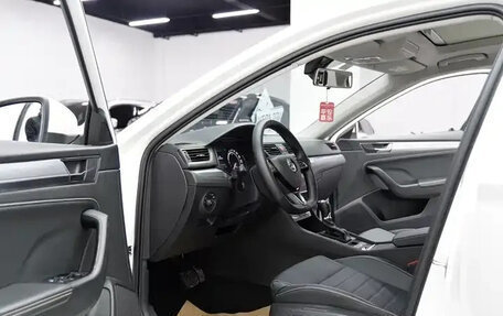 Skoda Superb III рестайлинг, 2021 год, 2 160 000 рублей, 9 фотография