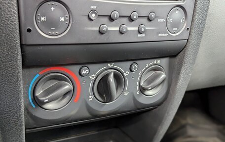 Renault Symbol I, 2007 год, 270 000 рублей, 17 фотография