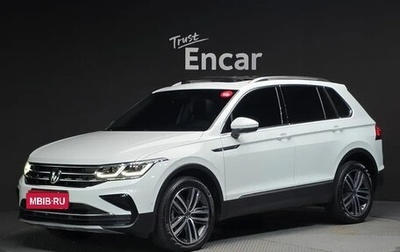 Volkswagen Tiguan II, 2022 год, 3 200 000 рублей, 1 фотография