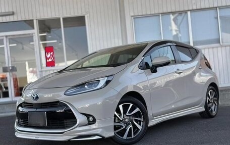 Toyota Aqua, 2022 год, 1 250 000 рублей, 1 фотография