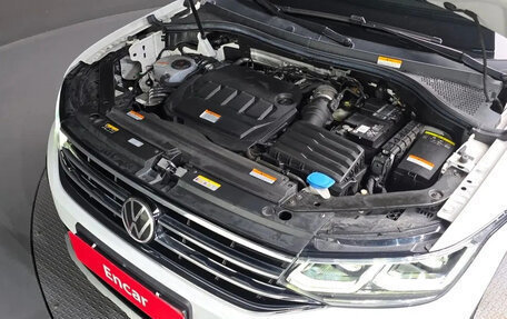 Volkswagen Tiguan II, 2022 год, 3 200 000 рублей, 6 фотография