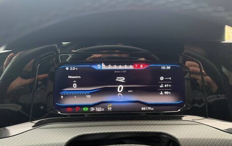 Volkswagen Golf R, 2021 год, 5 500 000 рублей, 17 фотография