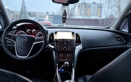 Opel Astra J, 2011 год, 550 000 рублей, 7 фотография