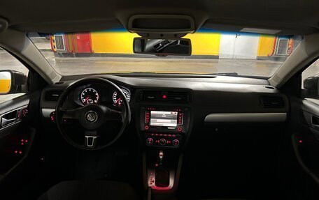 Volkswagen Jetta VI, 2012 год, 890 000 рублей, 11 фотография
