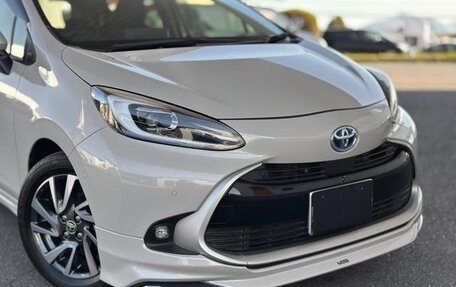 Toyota Aqua, 2022 год, 1 250 000 рублей, 4 фотография