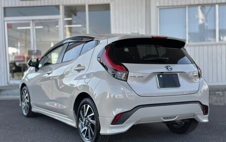 Toyota Aqua, 2022 год, 1 250 000 рублей, 6 фотография