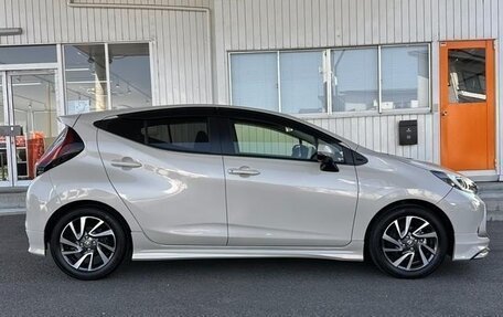 Toyota Aqua, 2022 год, 1 250 000 рублей, 23 фотография