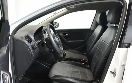 Volkswagen Polo VI (EU Market), 2018 год, 950 000 рублей, 11 фотография