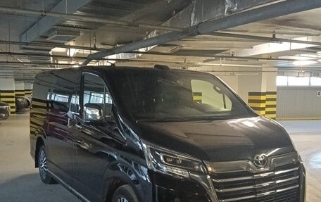 Toyota HiAce H300, 2021 год, 7 500 000 рублей, 4 фотография