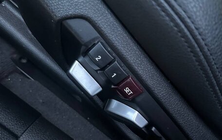 BMW 3 серия, 2018 год, 3 300 000 рублей, 10 фотография