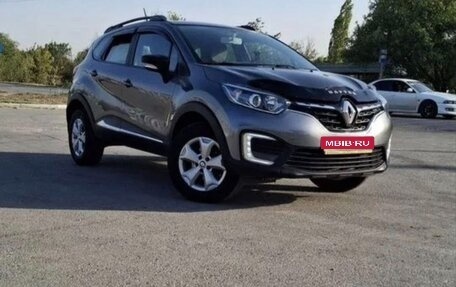 Renault Kaptur I рестайлинг, 2021 год, 1 650 000 рублей, 1 фотография