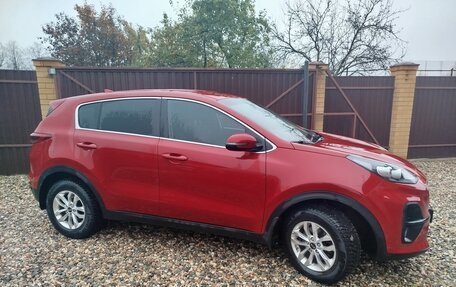 KIA Sportage IV рестайлинг, 2020 год, 2 525 000 рублей, 10 фотография